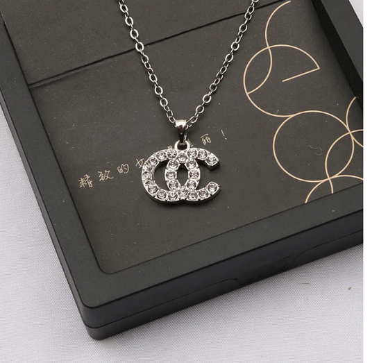 women's moissanite diamond necklace